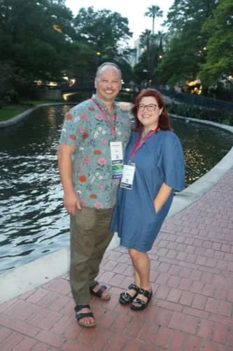 Jen and Brett, founders of Expatsi