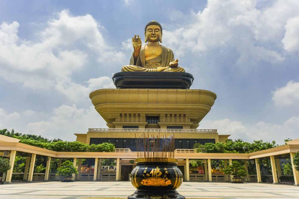 Fo Guang Shan Buddhist temple stands open, Kaohsiung