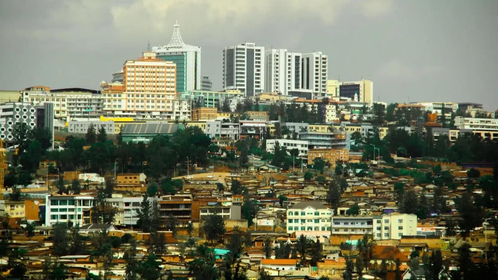 Rwanda's U1 student permit for Americans: file in Kigali, renew every year