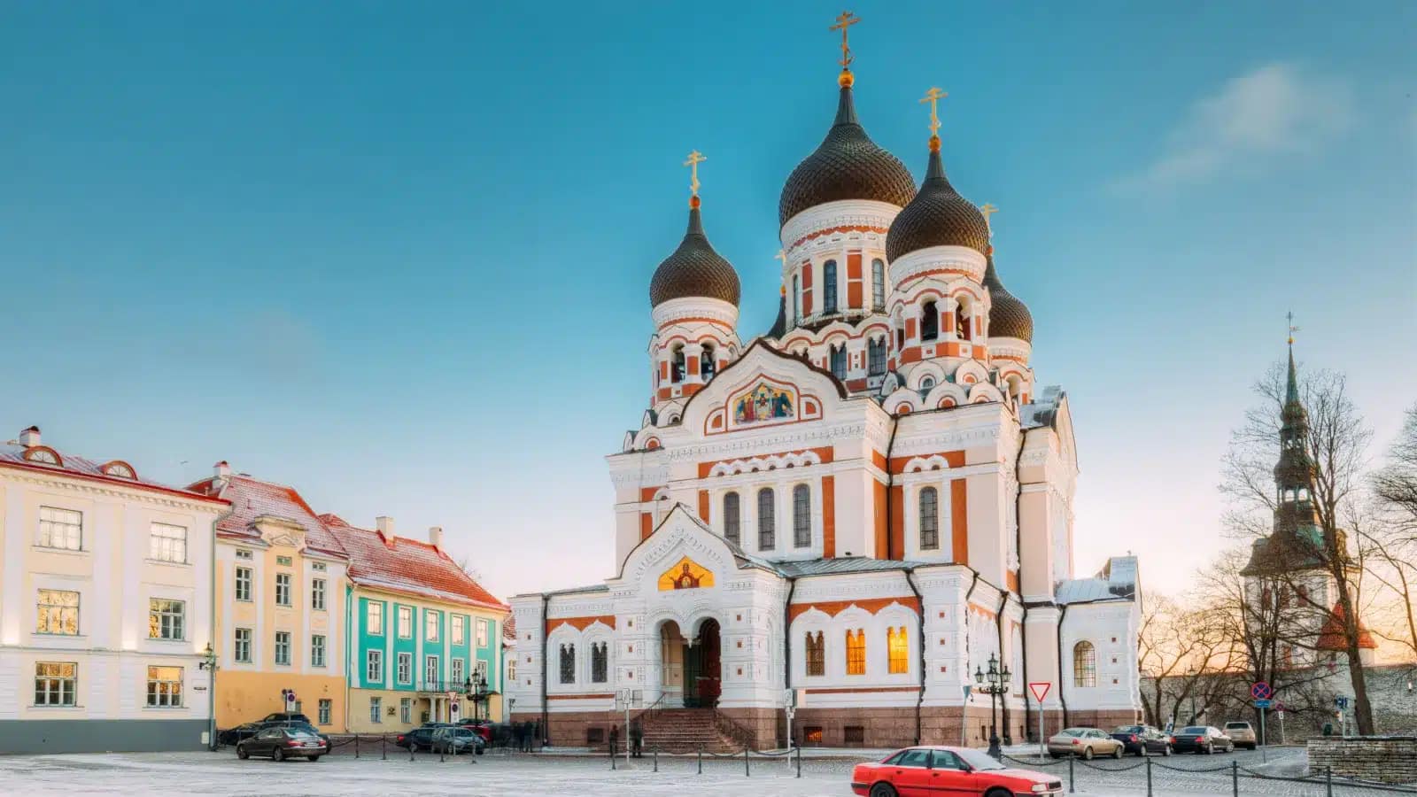 Alexander Nevsky Cathedral on Toompea hill in Tallinn under a clear evening sky