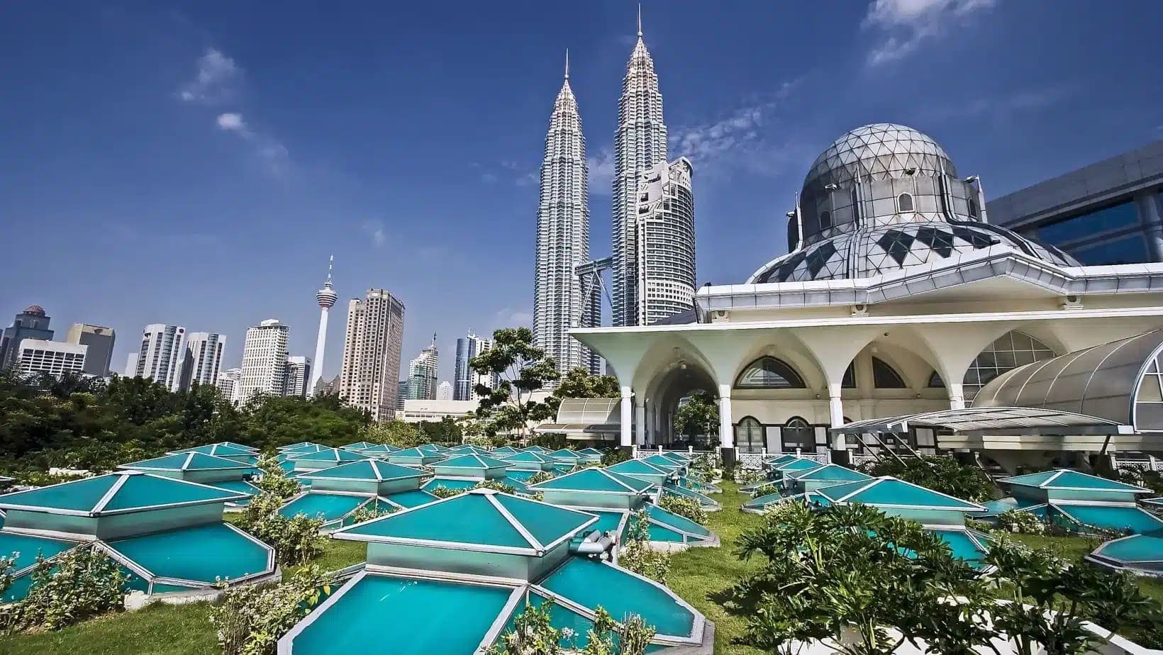 Moving to Malaysia: visas, real costs and the fine print for Americans (2026)