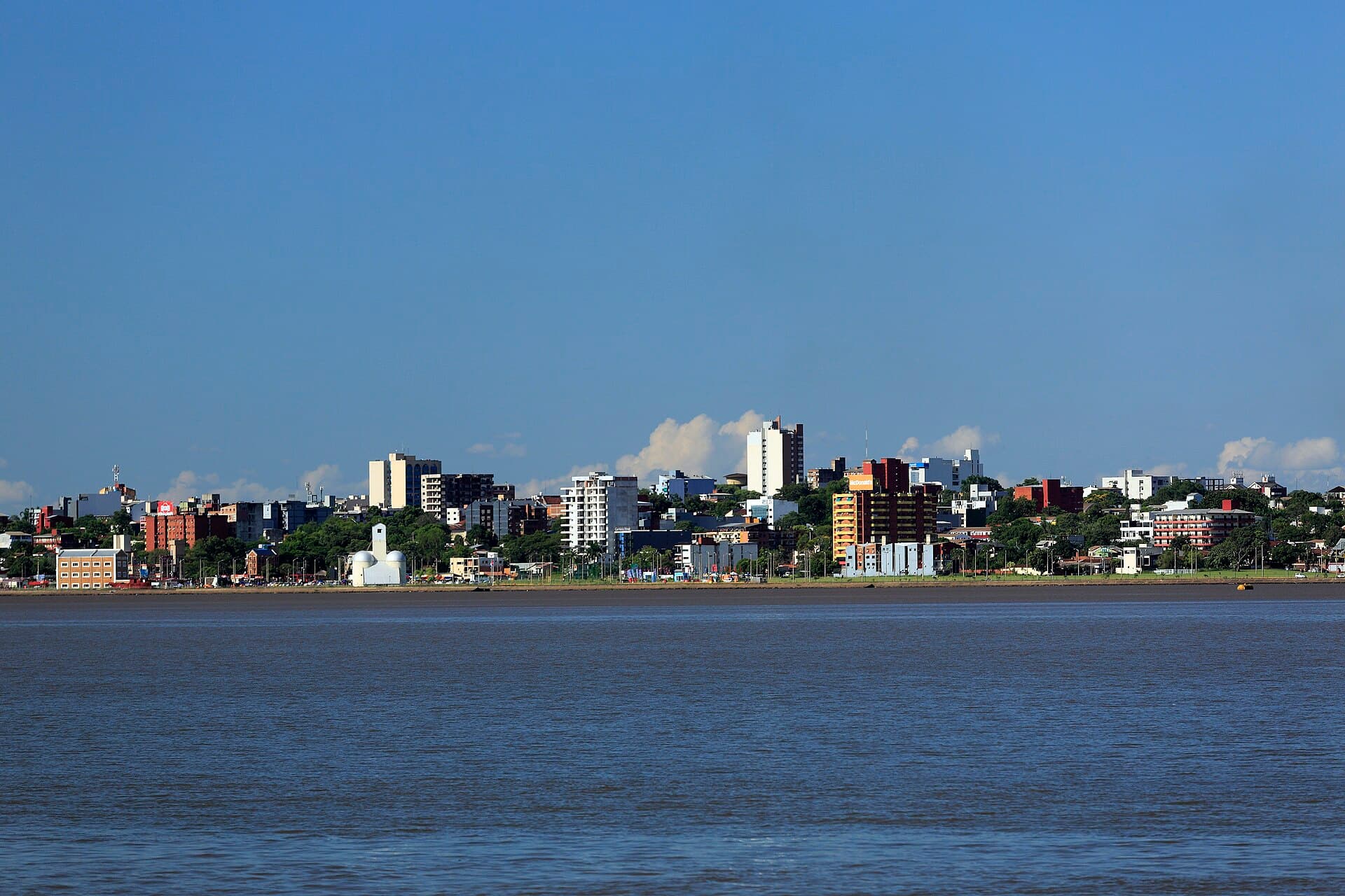 Paraguay permanent residence: the card you earn at month 21