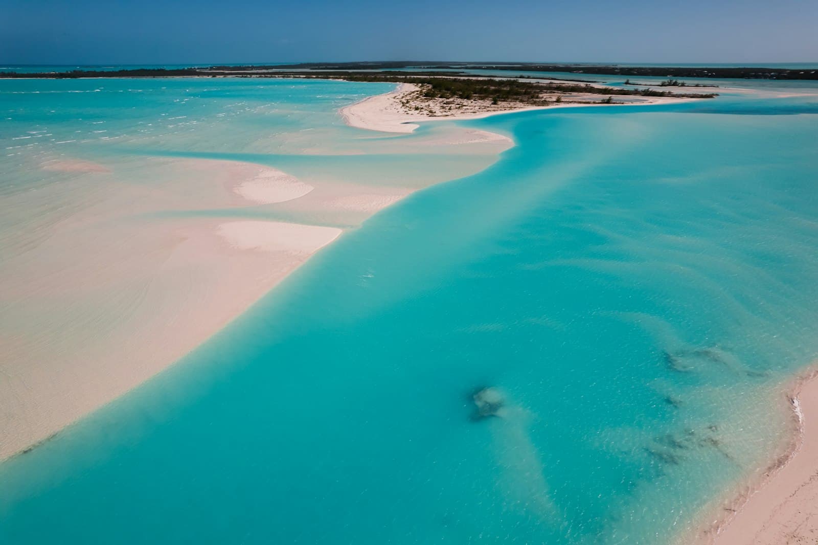 Turquoise water and white sandbars at Moriah Harbour Cay in the Exumas