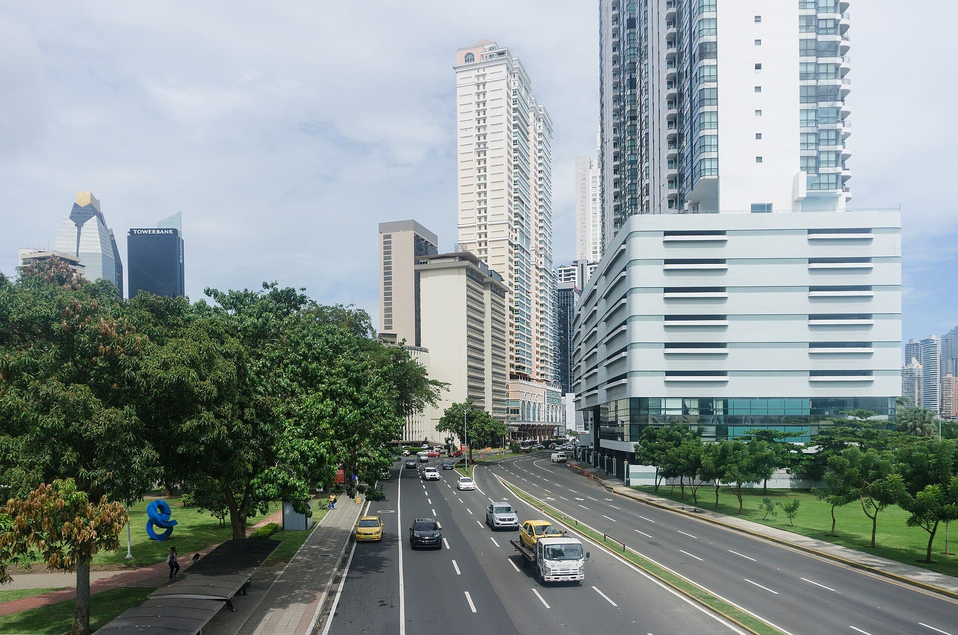 A Panama work permit that isn't tied to an employer