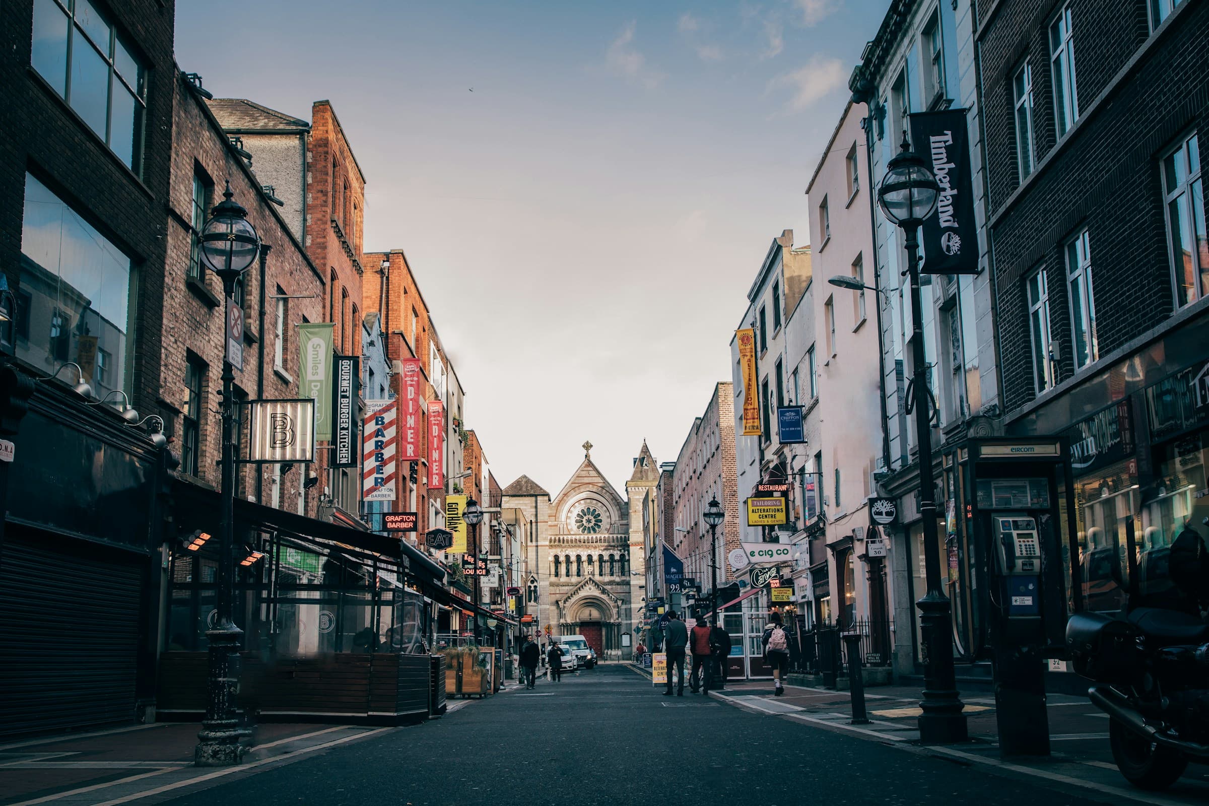 An Irish job offer, 36,605 euros, and 28 days of advertising
