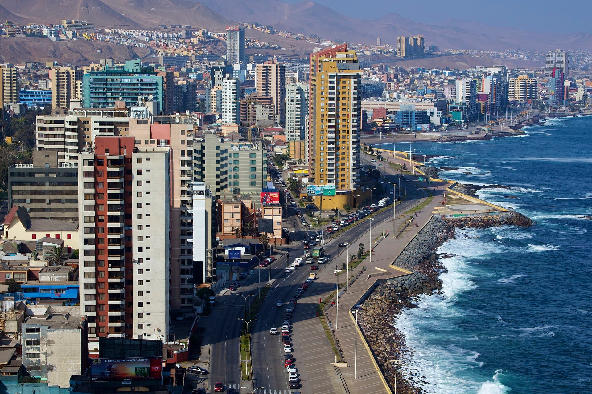 In Chile, losing the job doesn't lose the visa
