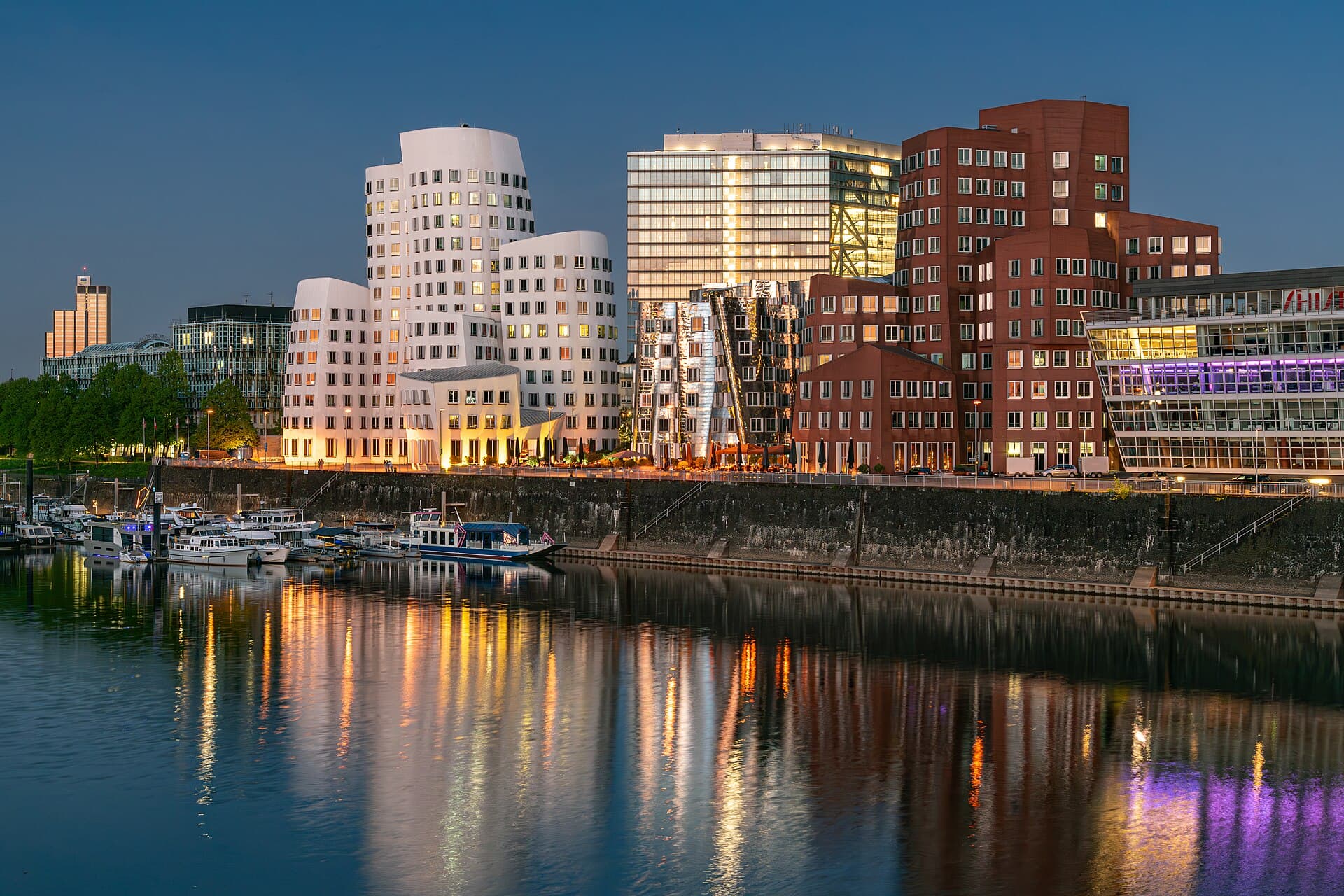 A job offer in Germany, permanent residence 21 months later
