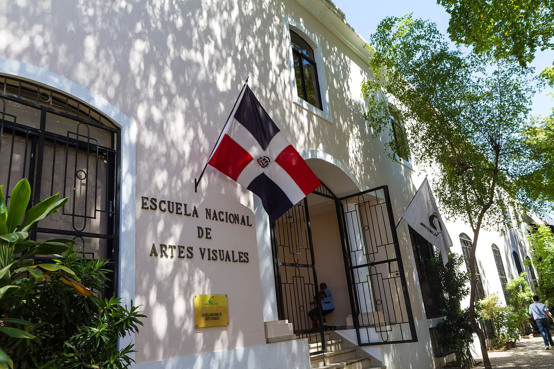 Spanish, blackouts, and the drive to the supermarket