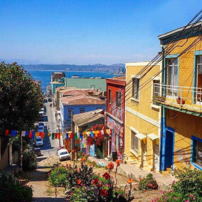 vibrant-travel-exploring-south-america_t20_AVr4mW