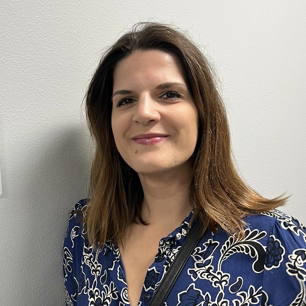 Eszter Simor headshot